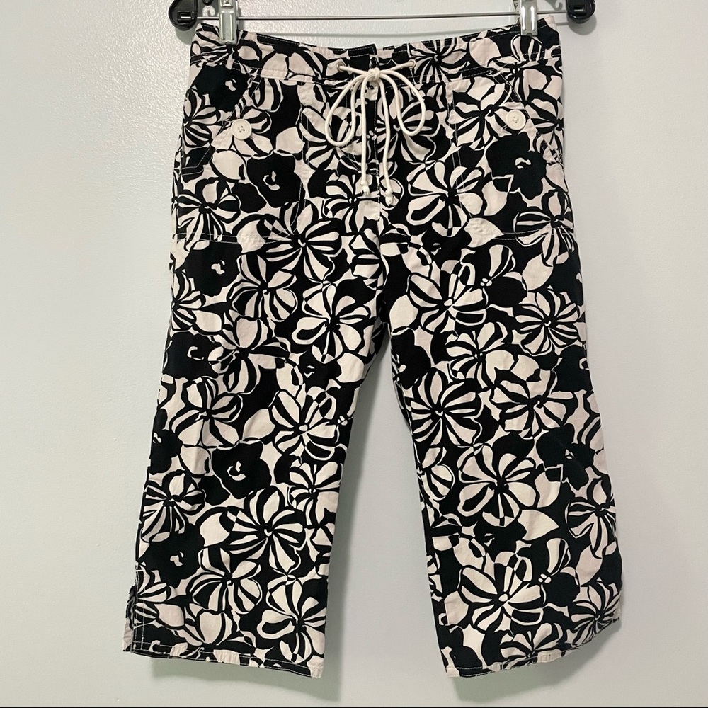 Ann Taylor Loft Black White Floral Capri Pants Size 4